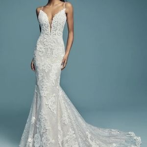 Tuscany lynette ivory size 6 wedding dress